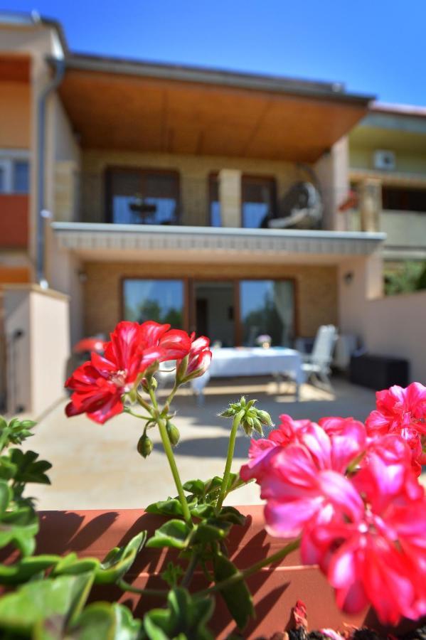 Egri Otthonom Vendeghaz Hotel Екстериор снимка
